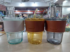 Reusable Coffee Mug with Straw – Leakproof Lid & Heat-Resistant PU Leather Sleeve for Hot & Cold Drinks (300ml)